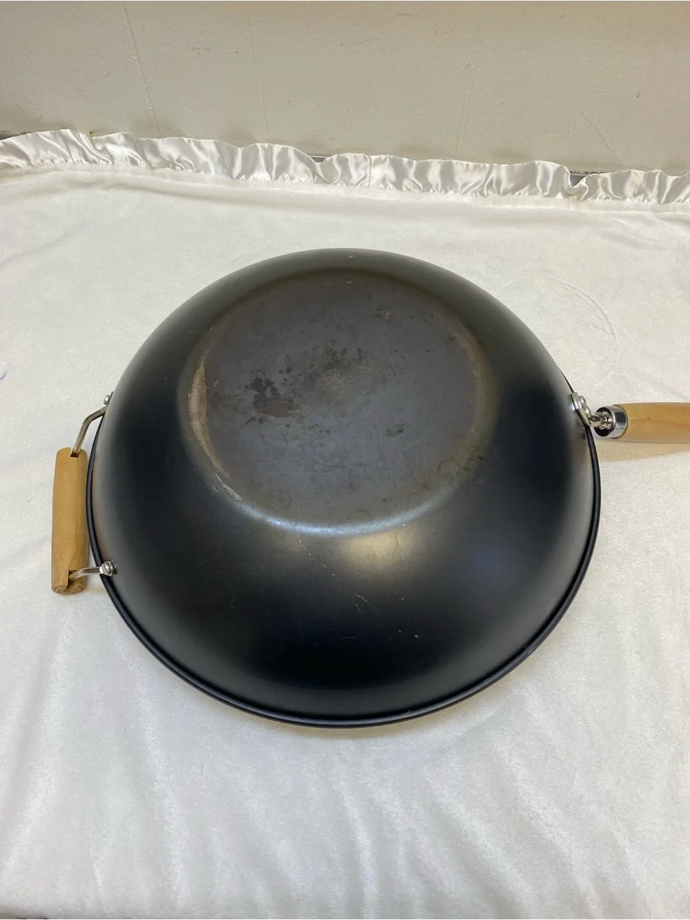 N/A black wok
